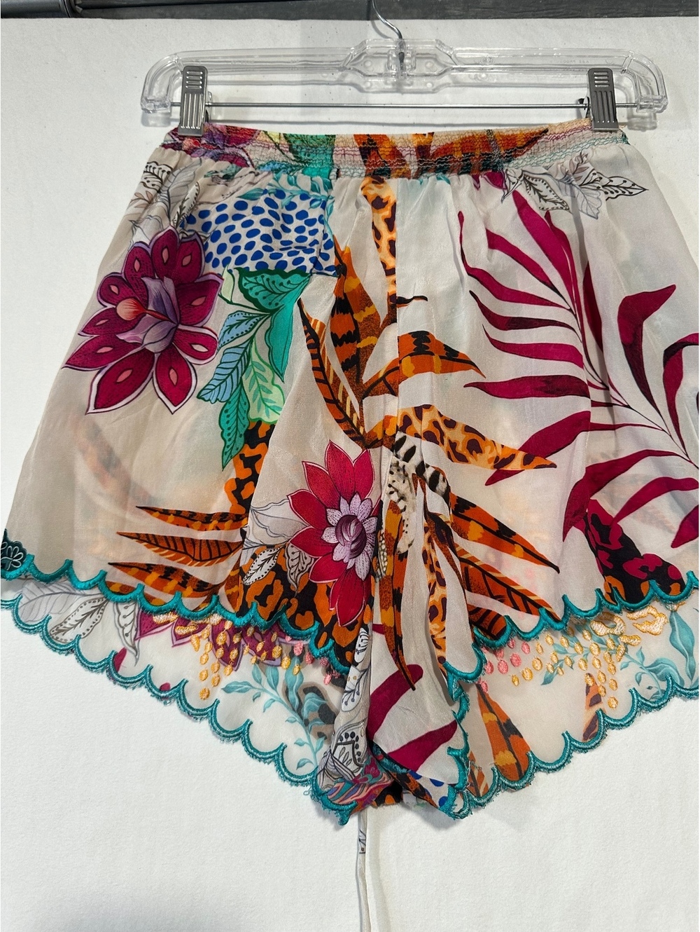 TAJ by Sabrina Crippa Embroidered Boho Shorts Size M